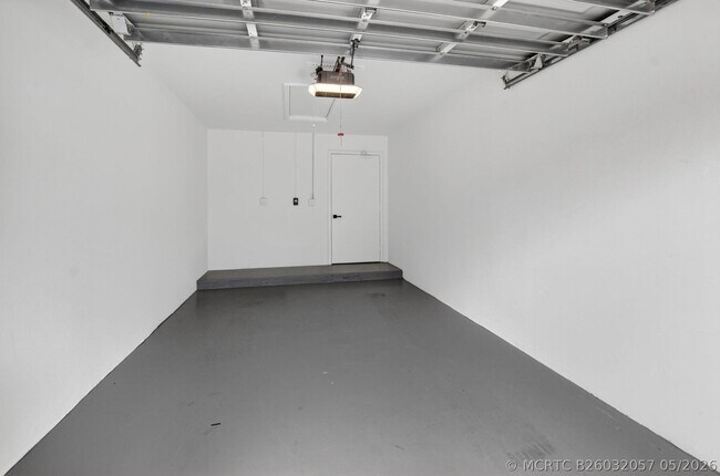 Building Photo - 5801 Coach House Cir