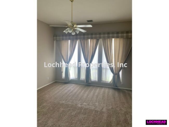 Building Photo - VILLAS AT WATERVIEW IN ROWLETT!!!!!