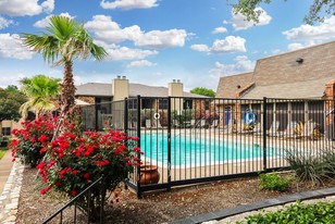 Building Photo - Riverwood