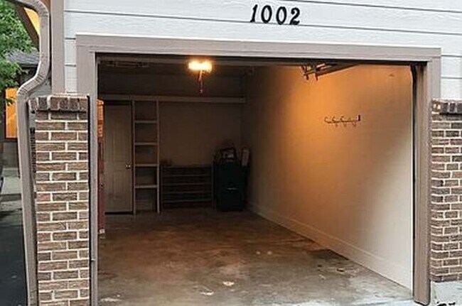 Building Photo - 1002 Homestake Dr