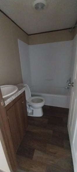 Building Photo - 1075 Sweeten Creek Rd