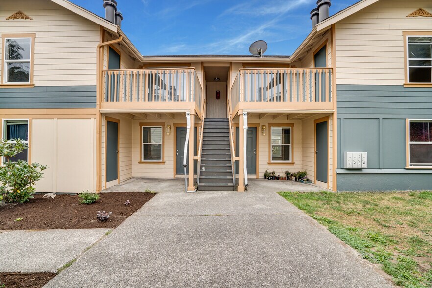 Primary Photo - 2412 S I St