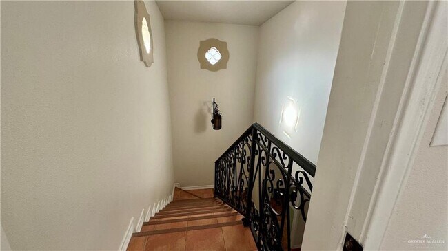 Building Photo - 809 Colorado Ct