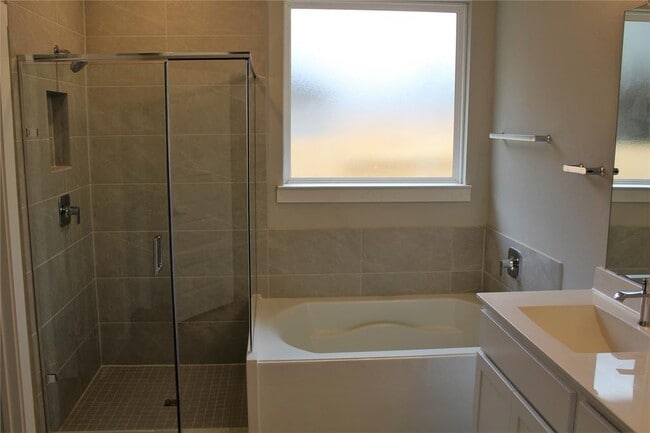 Building Photo - 29243 Pikes Peak Dr