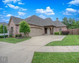 Building Photo - Beautiful 3 Bedroom in Twelve Oaks - Less ...