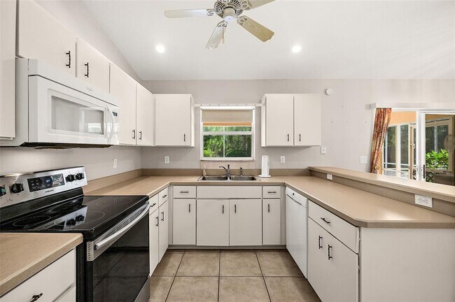 Building Photo - 67 Flemingwood Ln