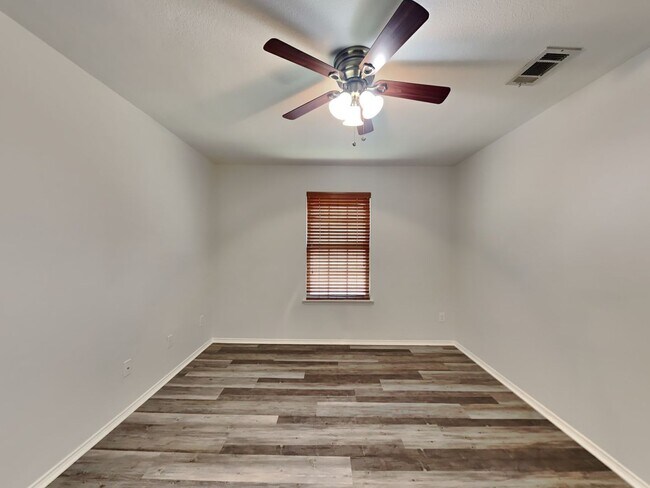 Building Photo - MOVE IN READY NOW IN KELLER ISD!