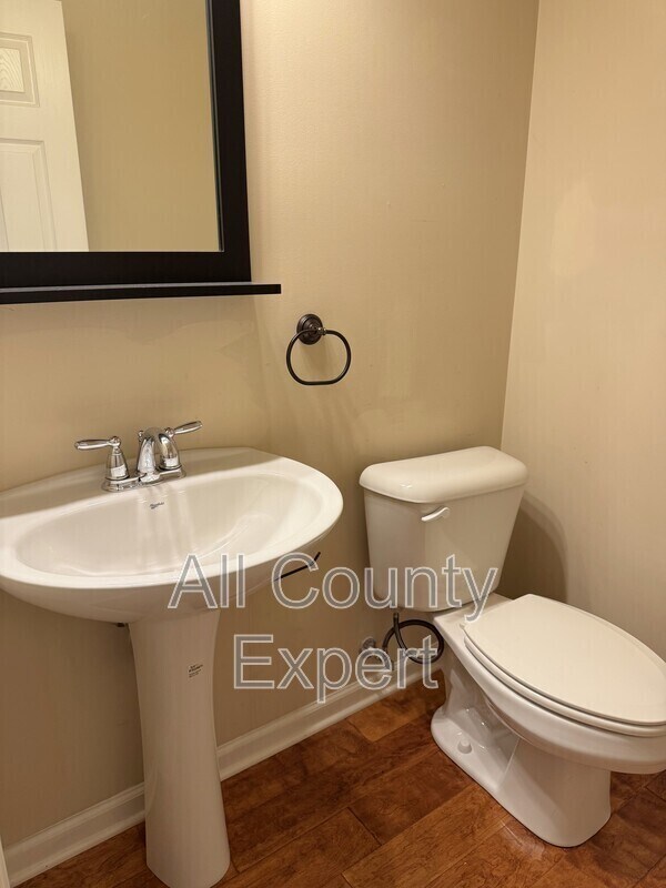 Building Photo - 5005 Shiloh Crossing Way