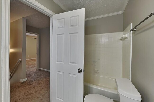 Building Photo - 3940 Camrose Pl
