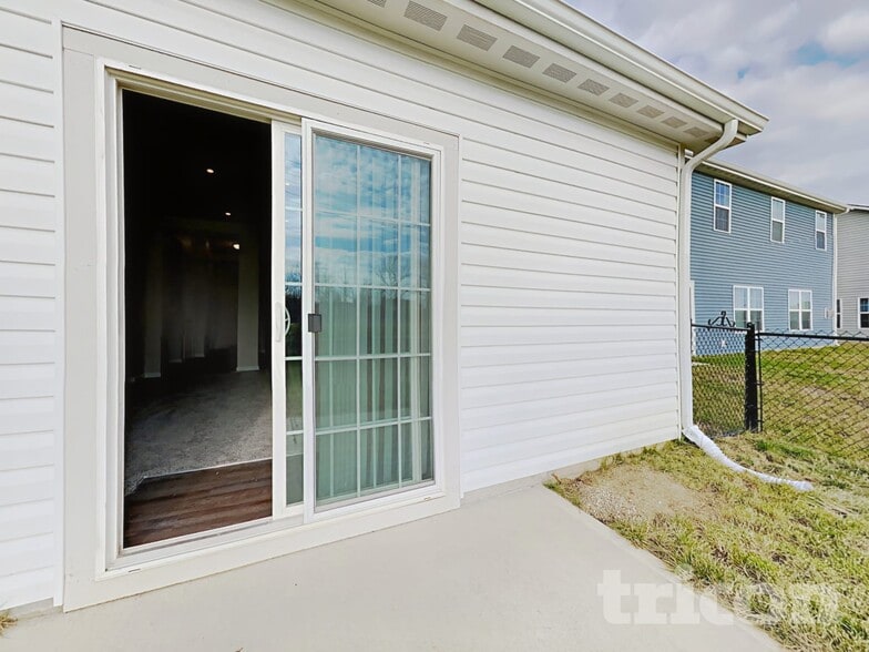 Building Photo - 675 Albermarle Dr