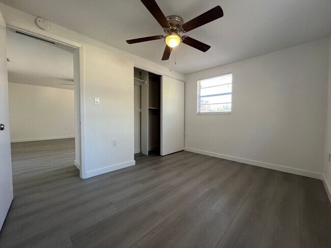 Building Photo - 9406 Goldenrod Rd