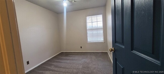 Building Photo - 2201 W Quinton St
