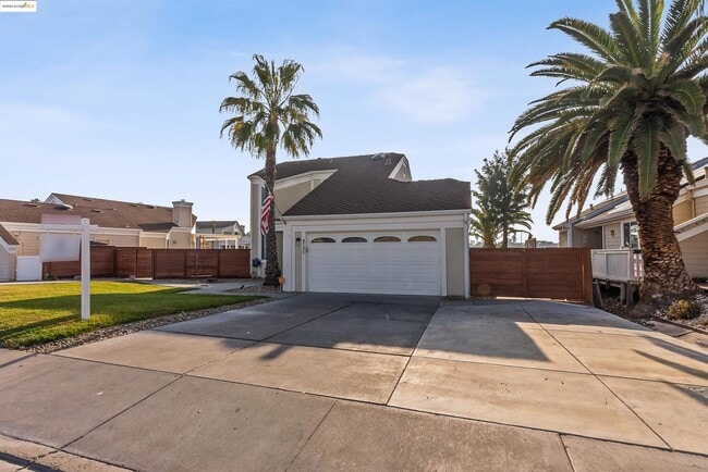 Building Photo - 4730 Spinnaker Way