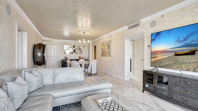 Building Photo - 3000 S Ocean Dr