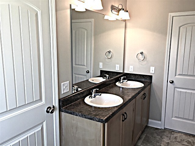 Building Photo - 306 Crabapple Cir