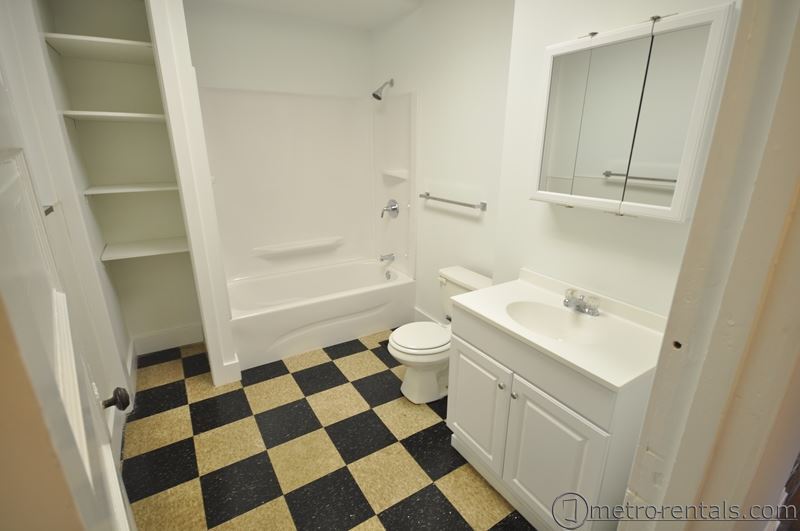 Bathroom - 399 E Oakland Ave