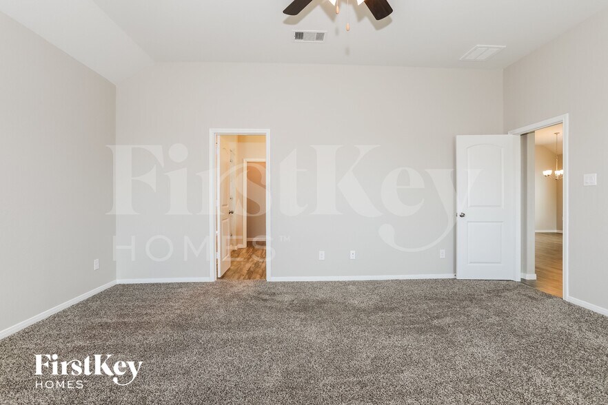 Building Photo - 14221 Rainier Peak Crossing