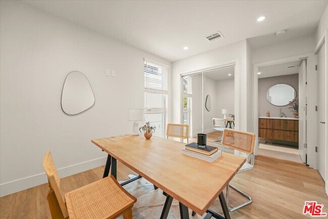 Building Photo - 1750 N Van Ness Ave