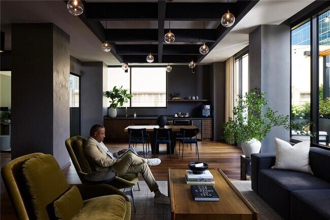 Building Photo - 1081 Juniper St NE