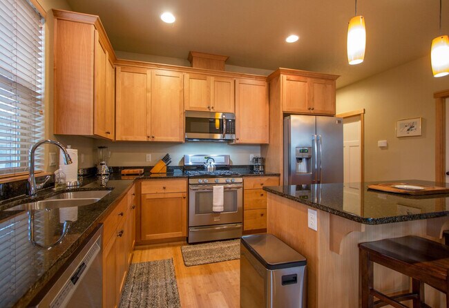 Building Photo - 1021 Redtail Loop