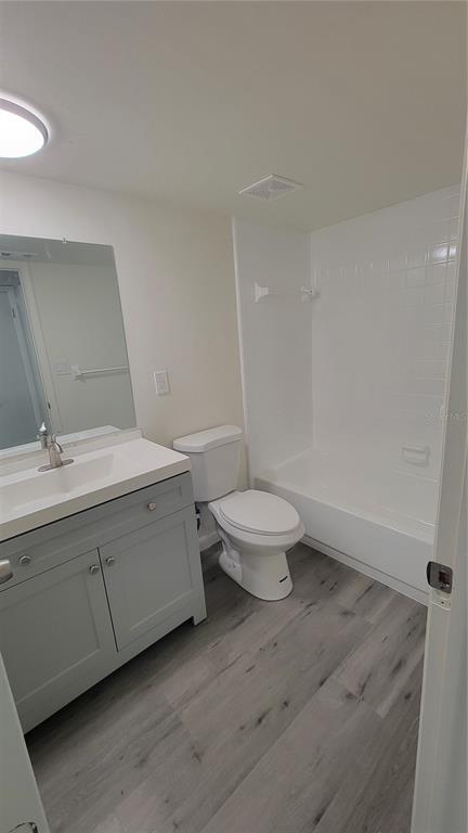 Building Photo - 308 Avanda Ct