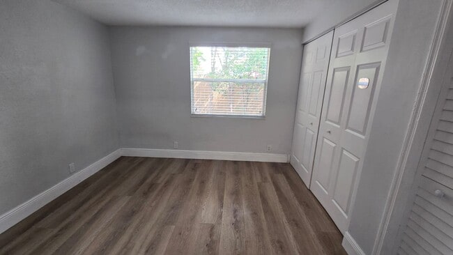 Building Photo - 6511 Seminole Dr