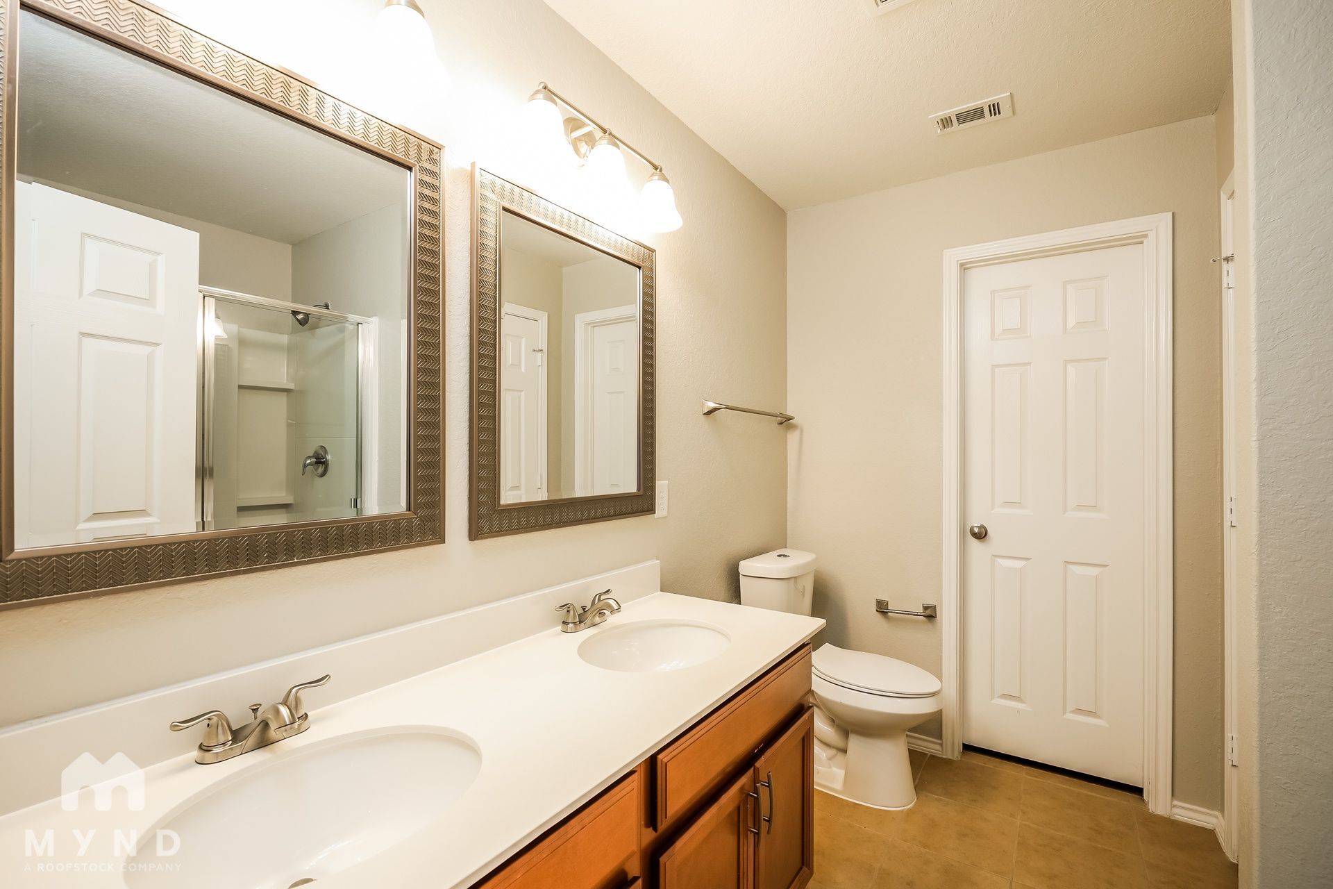 Building Photo - 11331 Fine Design