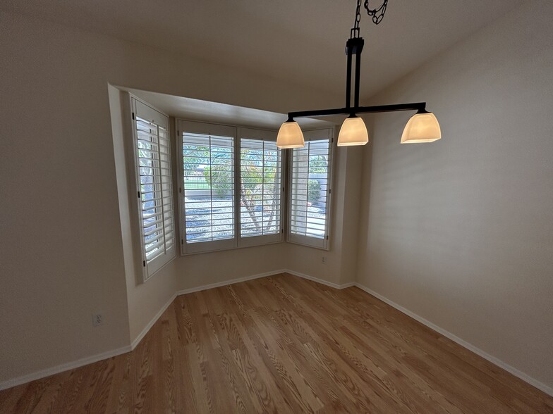 Building Photo - 7709 W Wahalla Ln