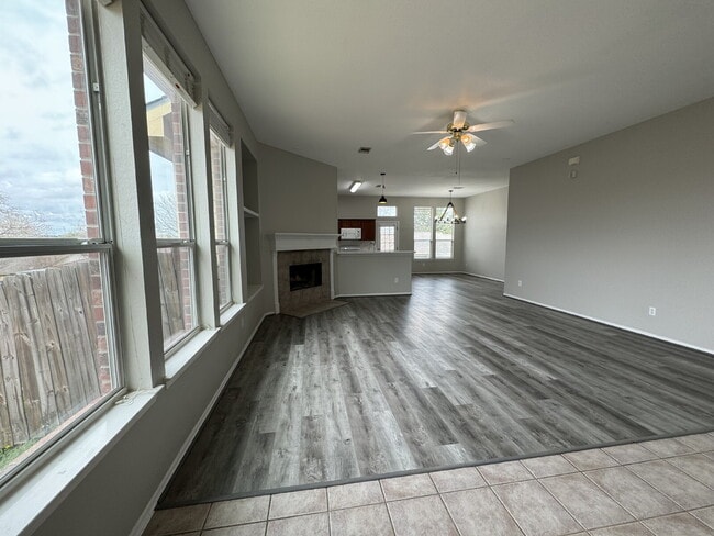 Building Photo - Enjoy living in this single story 3 bedroom+office that has a closet so it could be a 4th bedroom...