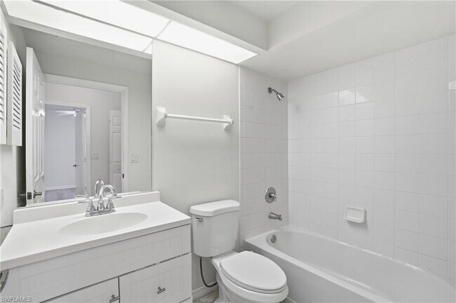 Building Photo - 2460 Old Groves Rd