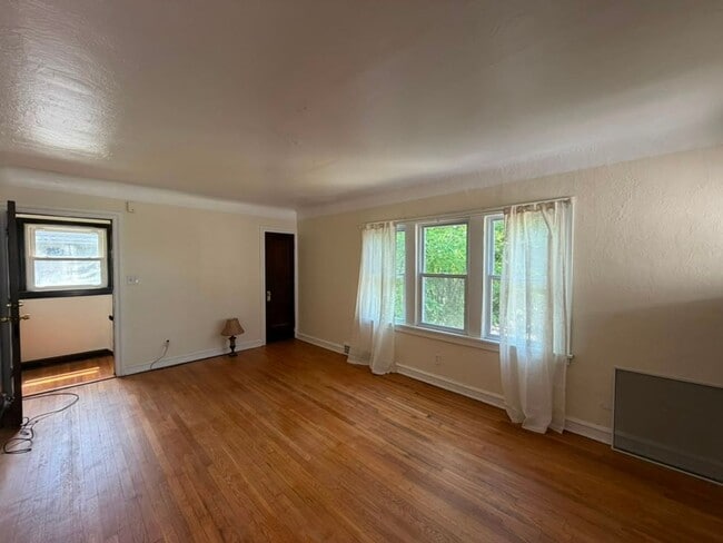 Building Photo - 3697 Hildana Rd