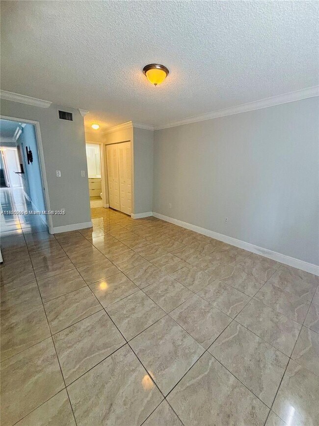 Building Photo - 4720 NW 97th Ct