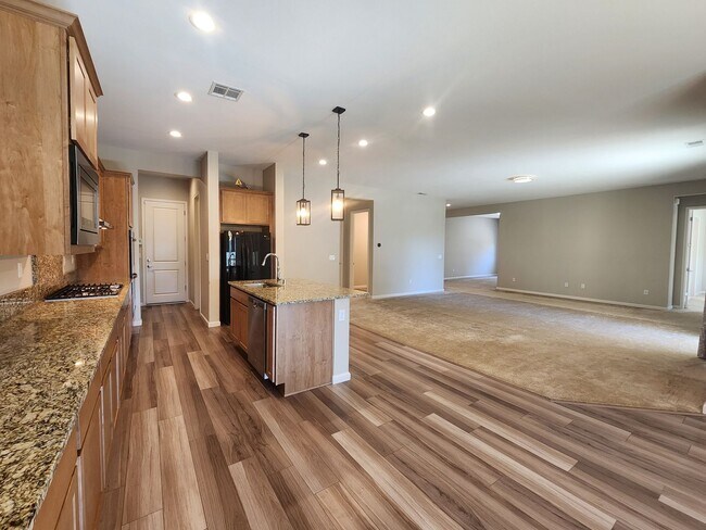 Building Photo - 2500 sq ft home in the Stonebrook area of ...