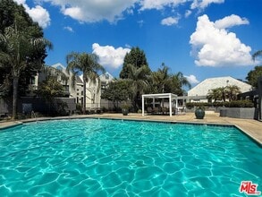 Building Photo - 1925 W College Ave