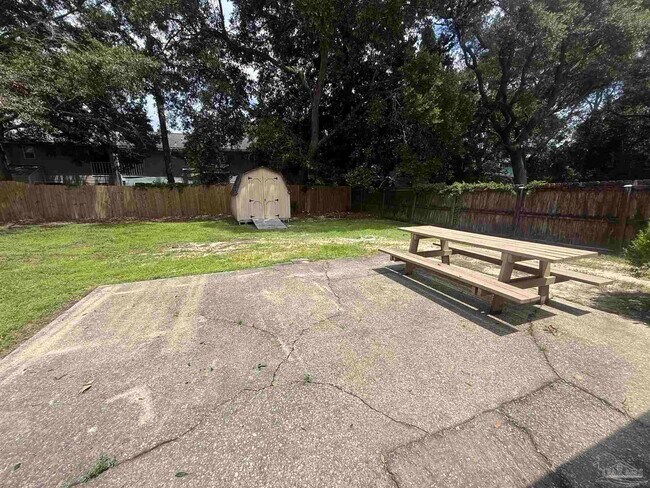 Building Photo - 6550 Allyn Way
