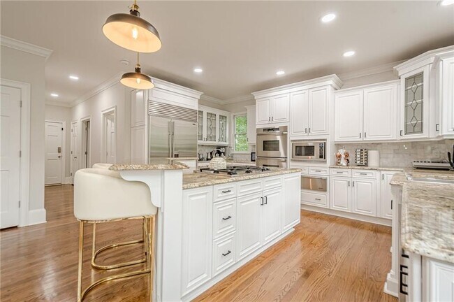 Building Photo - 700 S Brighton Ct