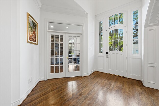Building Photo - 4923 Palmetto St