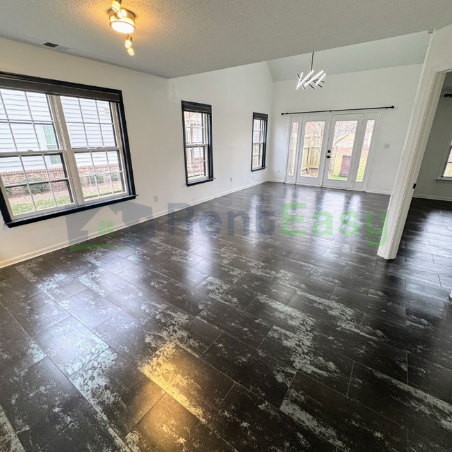 Building Photo - 1016 Winged Foot Ct