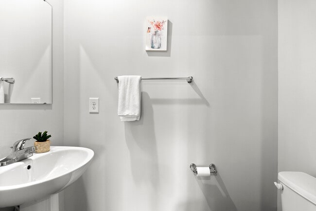 Building Photo - 161 Robinia Rd