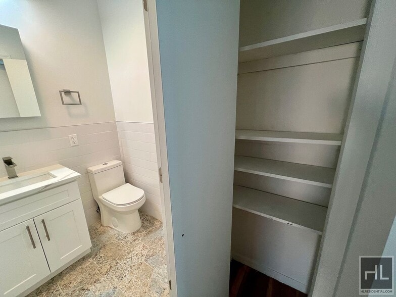 Building Photo - 3.5BR 1BA Floor-Through By Fort Greene Park