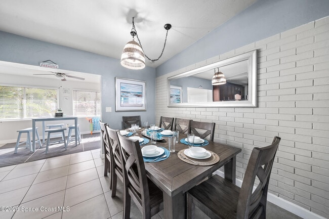 Building Photo - 295 Spruce Ave