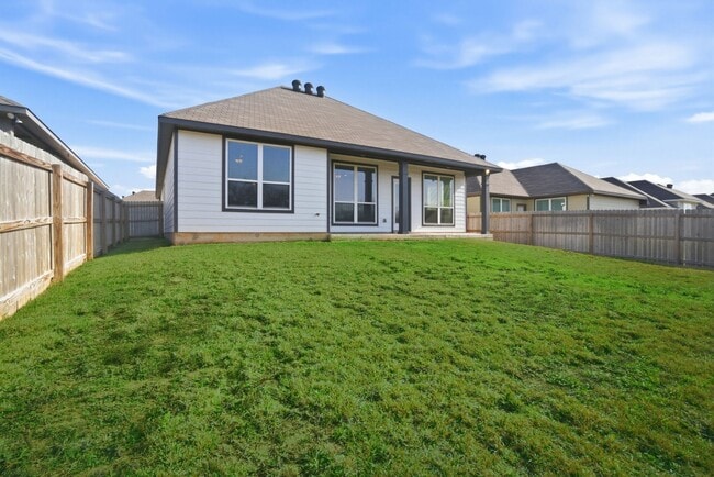 Building Photo - 1318 Kingsgate Dr
