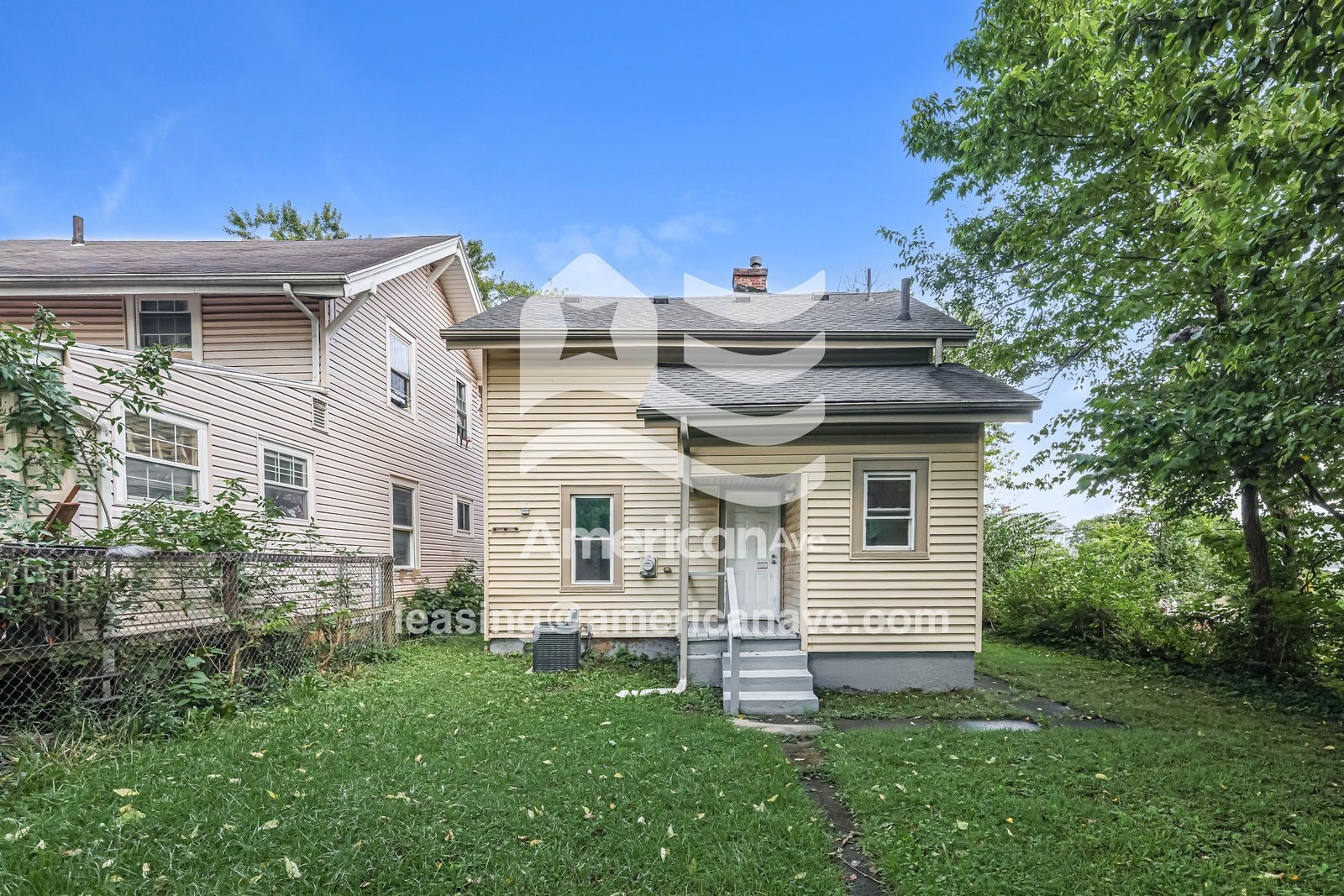 Building Photo - 821 Catalpa Dr.