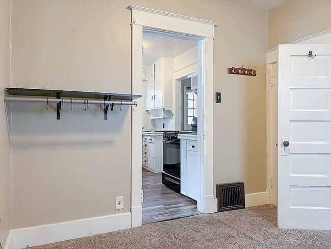 Building Photo - 315 Wyoming Ave