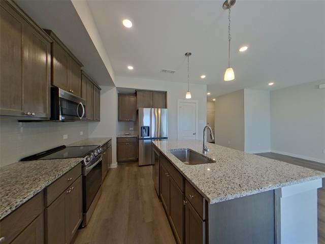 Building Photo - 8120 Brookhaven Dr