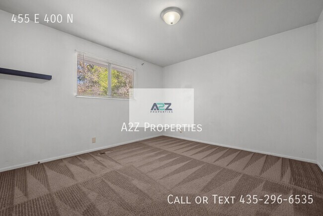 Building Photo - 455 E 400 N