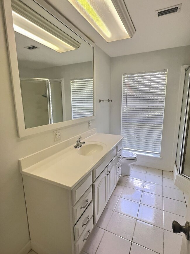 Building Photo - Spacious 4-Bedroom Home in the Desirable Gulf Hills Golf Course Community!