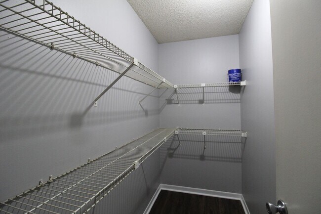 Building Photo - 1330 Hunters Rd