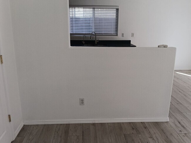 Building Photo - 3 Bedroom, 2.25 Bathroom Home! Schedule a Showing Today!