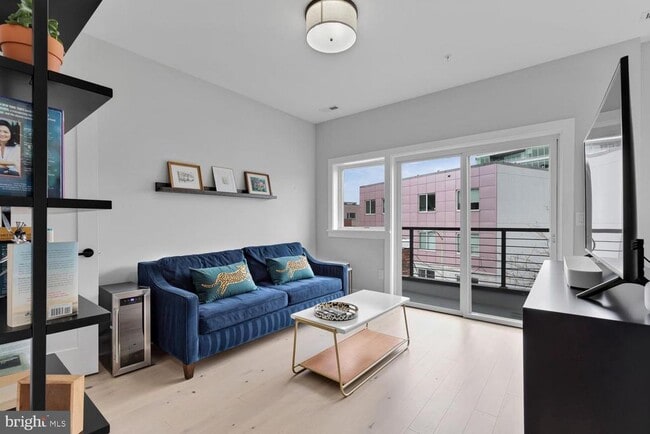 Building Photo - 664 Glick Ct NW